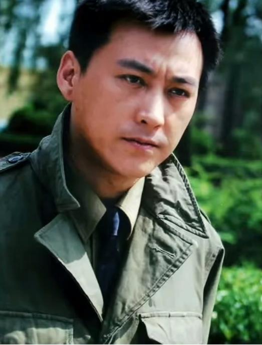 如果22岁还在端盘子，你敢想40岁能成“国家一级演员”？沈阳小伙刘小锋，高考落