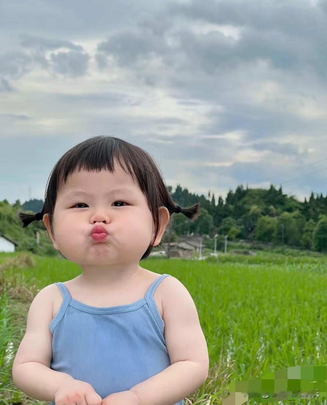 瑶一瑶藏剪刀过安检被抓包，导致一个月掉粉6万，孩子本来很天真无邪，在利益的驱使下