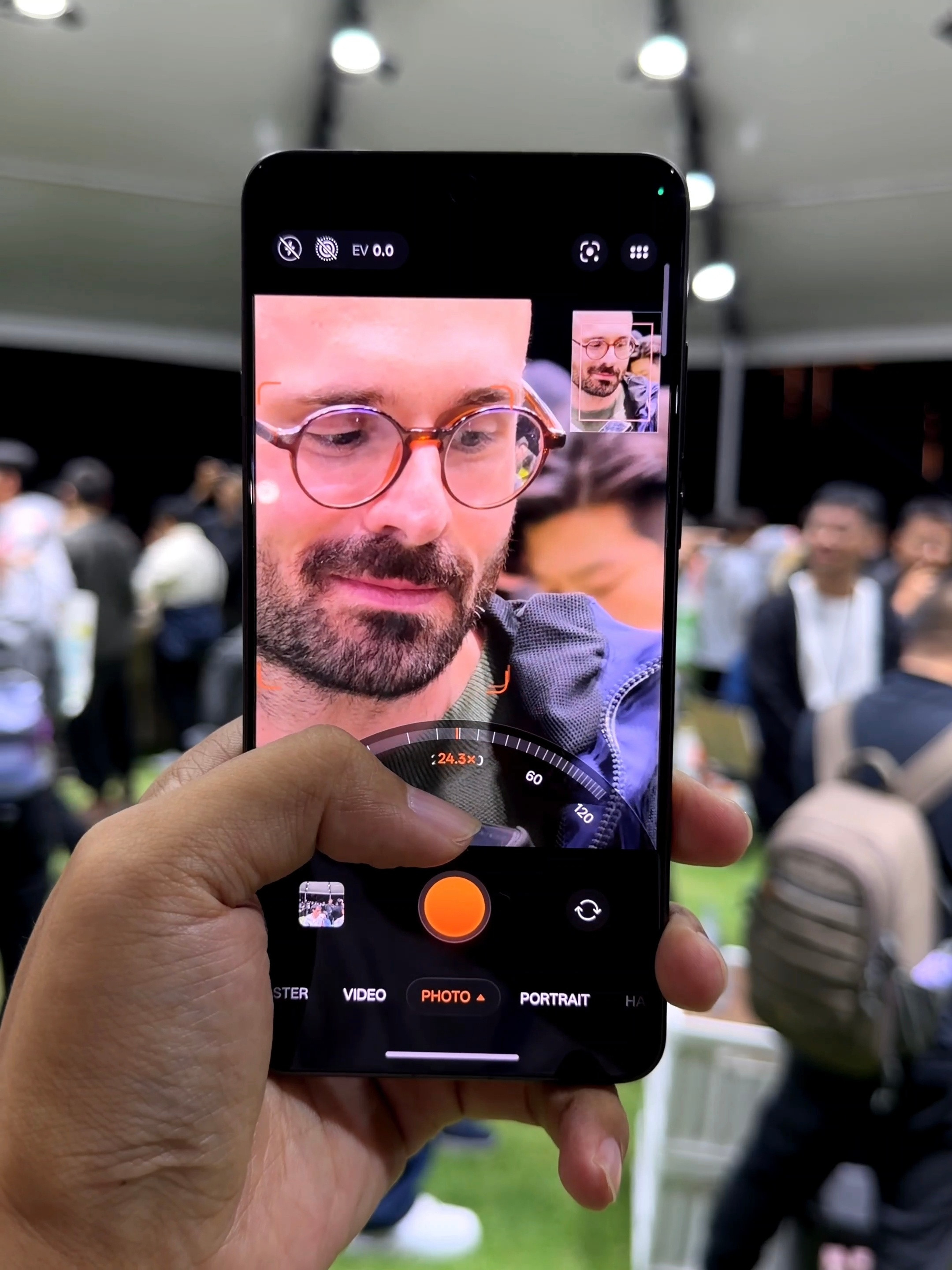 OPPOFindX9Ultra相机细节：70mm长焦微距能力不错，最近对焦