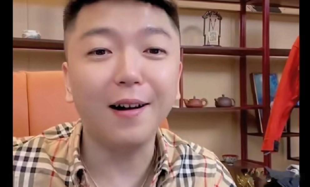 王某人说醋王偷摸去天佑婚礼随礼肯定能和好，喊一声手子，刘一手不能撸撸脸！
