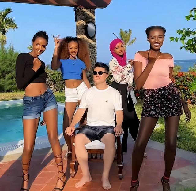 27岁辞去国企副处级“铁饭碗”，用13年在非洲站稳脚跟、被网友戏称“非洲土皇帝”