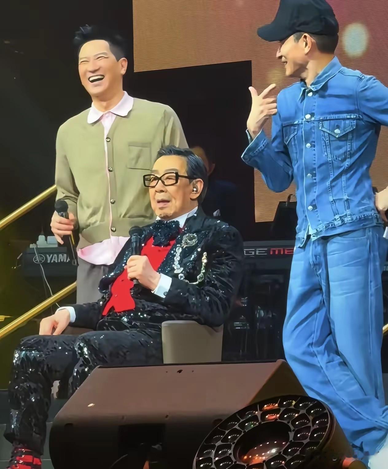 现在才明白，胡枫为啥要出来开演唱会，还真不是为了捞金赚钱，他只是想破了“全球