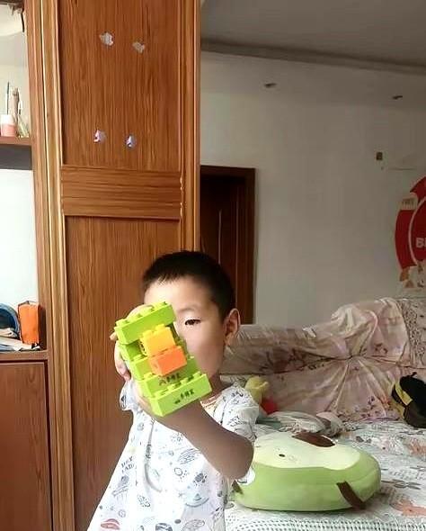 思来想去，我还是决定改行了之前因为保姆育婴行业的高薪诱惑，我考了育婴师及月嫂证