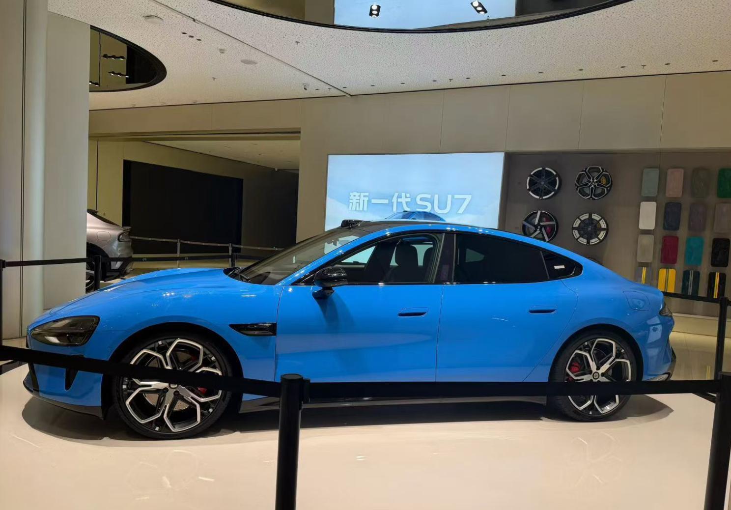 雷军确认第一代SU7停产小米SU7最近事儿有点多，而且密，整合了一条节奏线，供