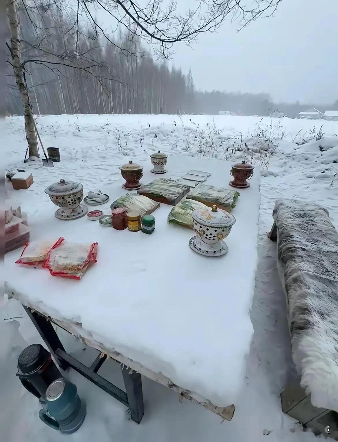 河南的出来吃火锅啦这几天下大雪，这份浪漫南方的城市里绝对体会不到小时候没条