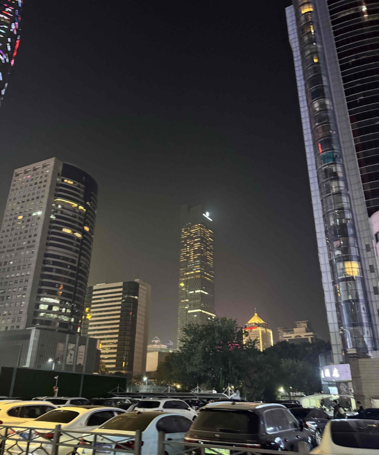 南京文旅今年的客流量已经超越去年7天！这么多人对南京的喜爱说实话还是比较惊喜的