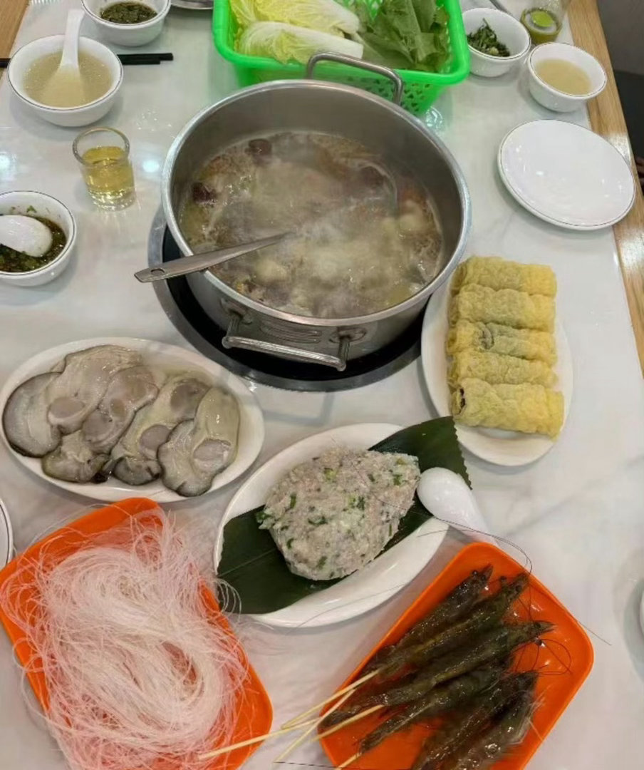 公公在外面的情人怀孕了，我该咋办？[哭哭]​​​