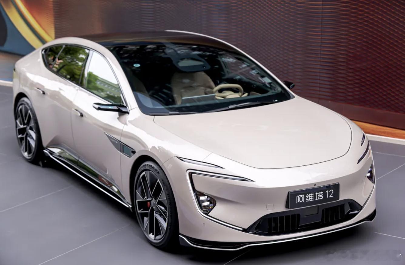 余承东“站台”,阿维塔12四激光版不到26w就能拿下!10月28日,阿维塔12四