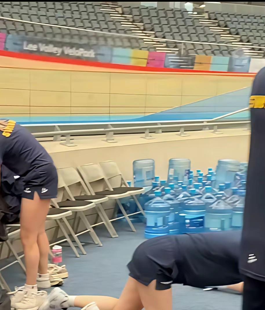 没想到日乒也学聪明了，国乒这边带了一箱兰州泡面，那边日乒竟然带了40斤大米，