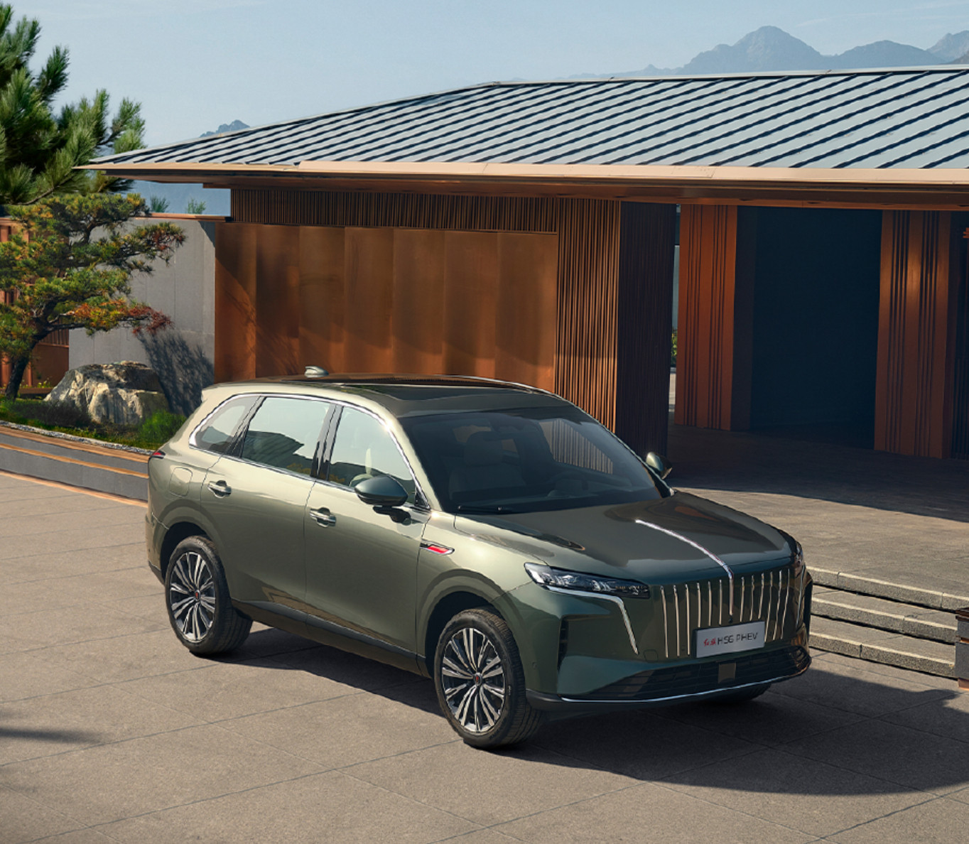 红旗HS6PHEV这次预售真是杀疯了，17.88万起步价拿下中大型SUV，性价