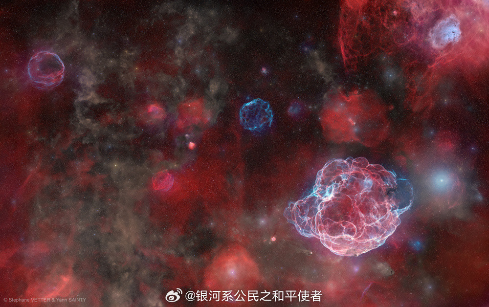 五颗超新星的幽灵图源：StephaneVetter,YannSainty文