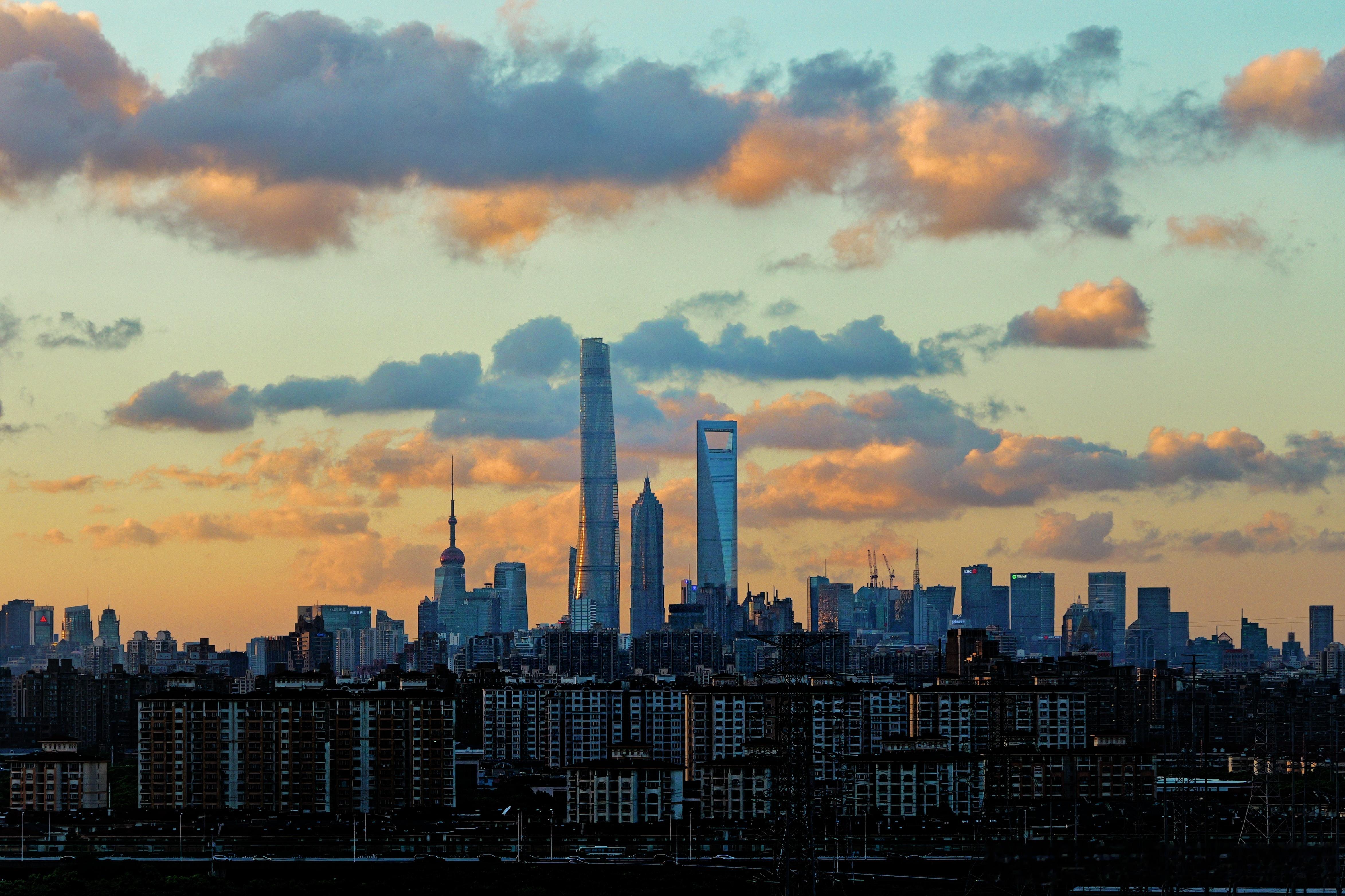 今天的夕阳是好看的。上海
