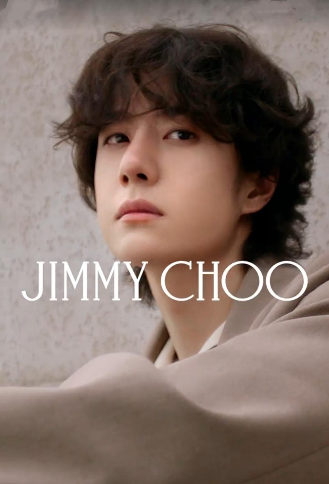 JimmyChoo这套太帅了​​​[赞]！完美的身材比例，绝佳的时尚感，复古