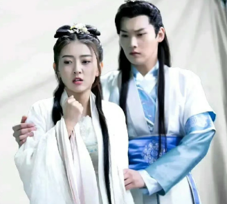 这部剧让网剧正式有了姓名，上星不再是电视剧唯一通道！