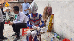 奥特曼下岗的日子！