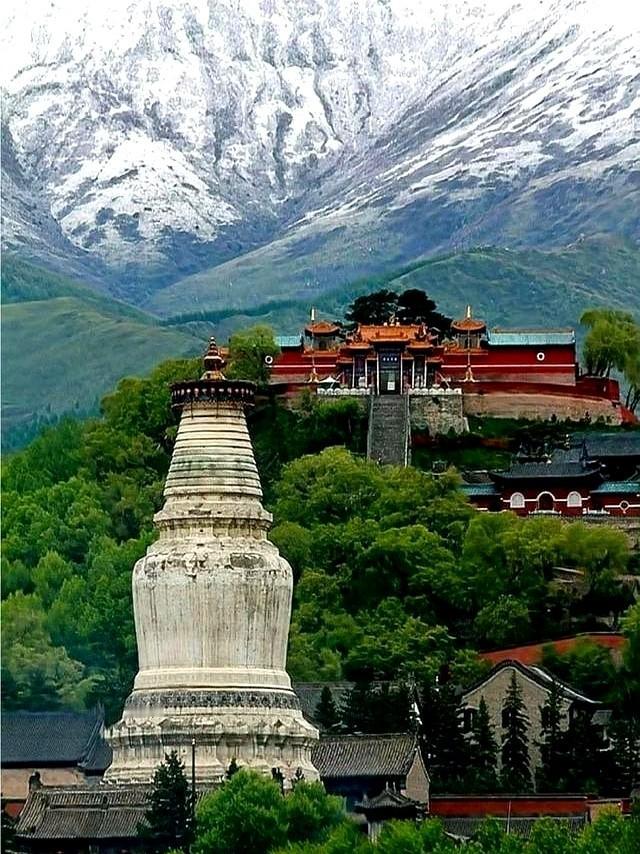 去旅行，你是不是受够了那种人山人海，拍照全是“背景”的尴尬？总觉得那些天天上