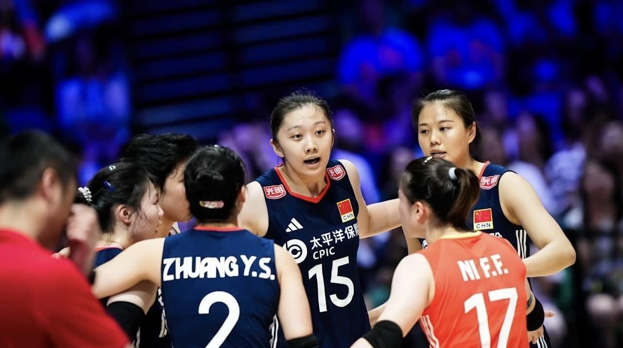 中国女排将休息两周，两周后将在美国阿灵顿分别先后对阵多米尼加、加拿大、德国和美国