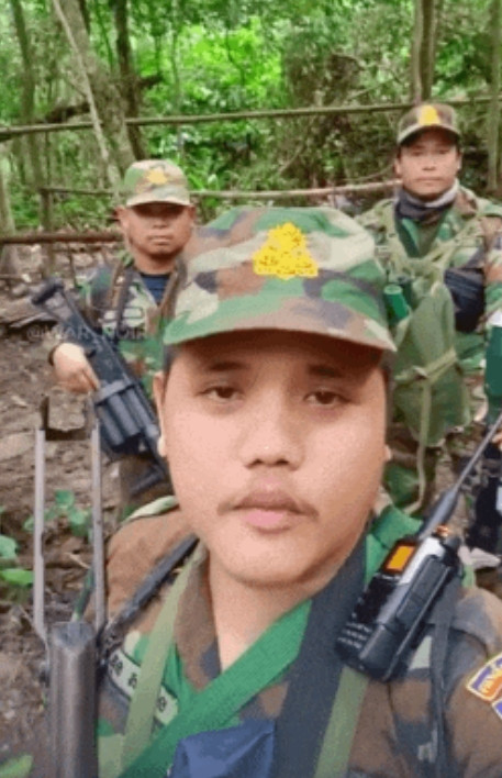 一旦发现泰国士兵靠近，柬埔寨部队便迅速使用LG4型左轮榴弹发射器展开火力压制。当
