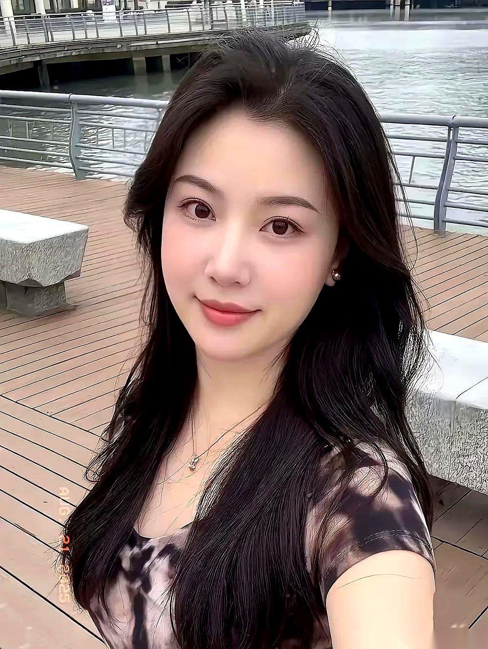 孩子的起跑线，不是什么学区房，也不是砸钱的兴趣班。就是当年，你妈选你爸的那一瞬