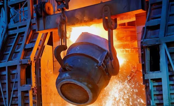 为什么中国宁愿勒紧裤腰带，也要死守钢铁产业？内行人的话一针见血：就这么说吧，如