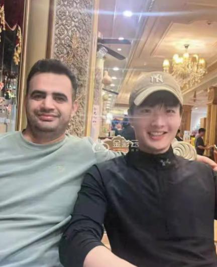 “有情有义！”浙江义乌，男子收到远在伊朗的客户要给他转外贸分成的消息，男子回复：