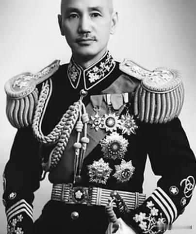 蒋介石请教冈村宁次：如何对付粟裕？冈村宁次：他是一部战争机器这话可不是冈村