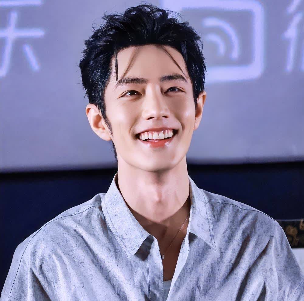 我发誓再也不要追星了，全都是营造人设，原本以为肖战就是空有一副皮囊，