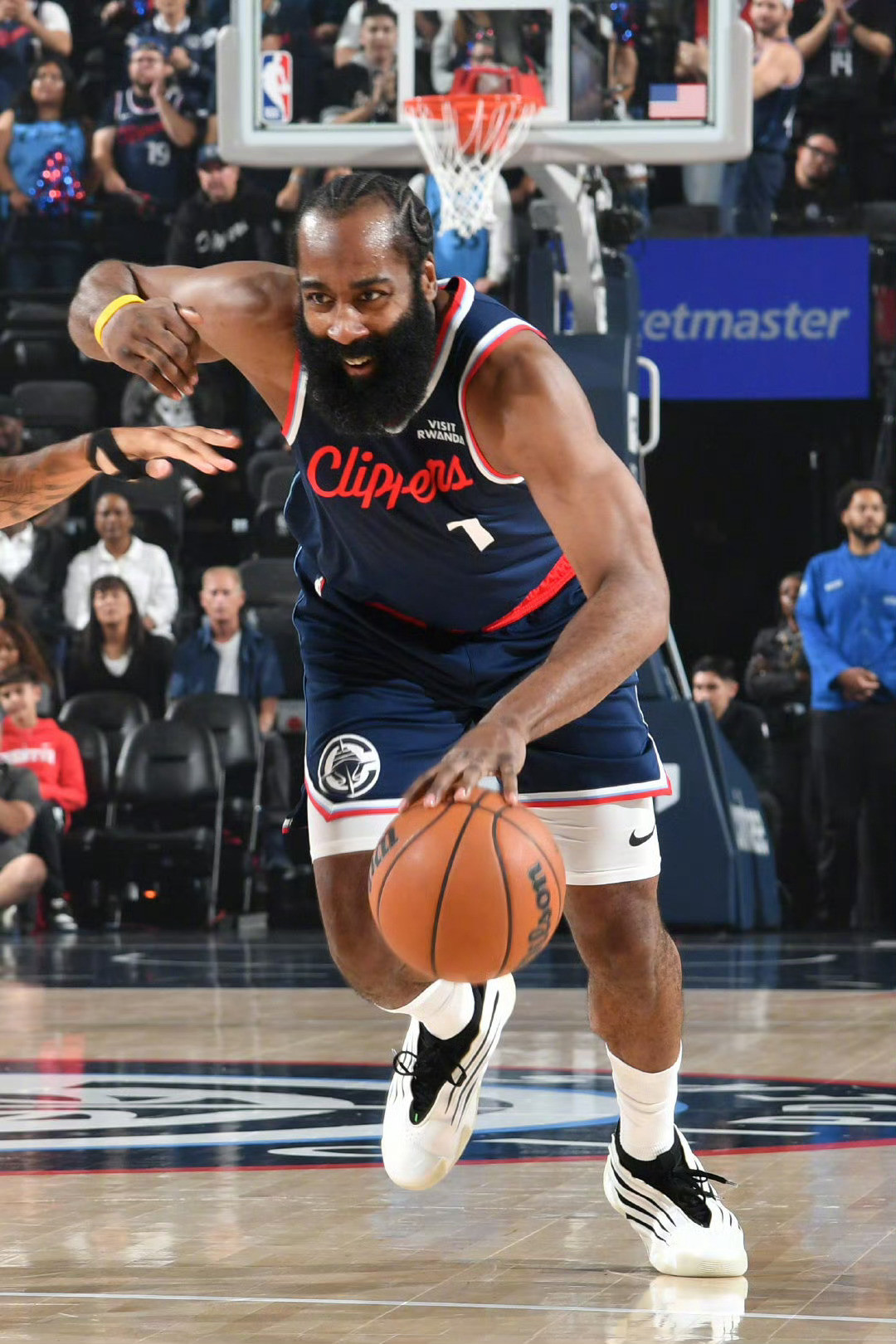 倾尽所有，这样的哈登尽力了……💔——全场出战39分钟——23投12中，三分球1