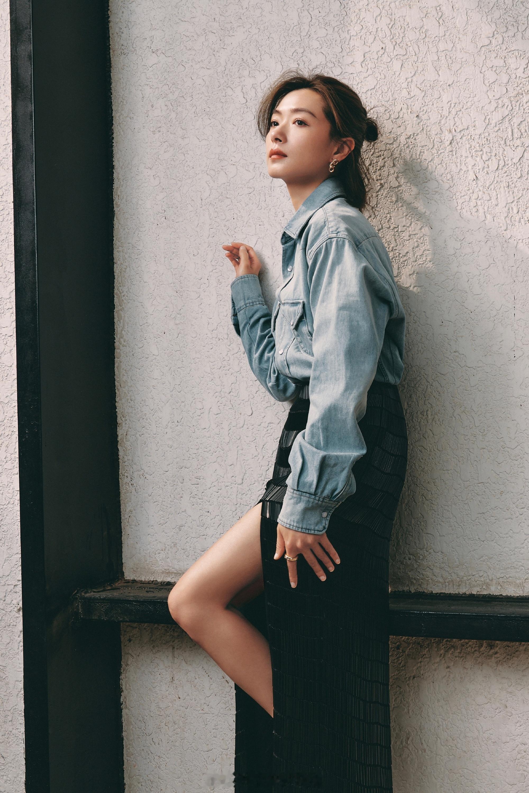 万茜优雅明艳自信从容