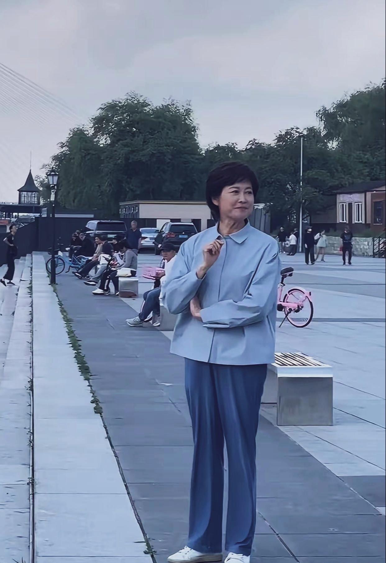世上再无敬一丹。60岁步入老年是有道理的。所以说退休了就好好休息，要服老尊重自