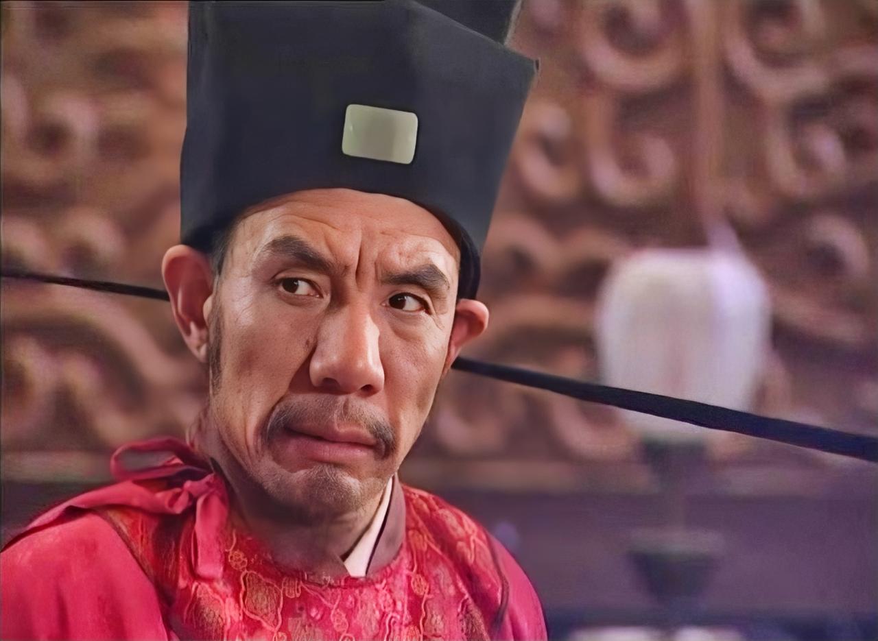 高俅陷害林冲的故事，怎么感觉大宋似乎也没有那么黑暗？国防部长想要除掉一个军校教官