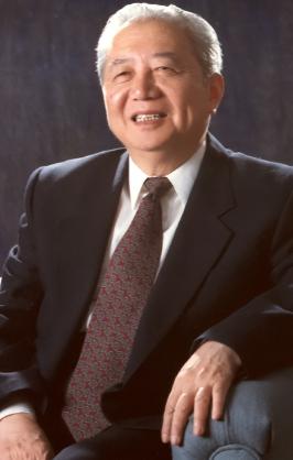 2000年，我国花60亿美元从美国购买一批机器，等设备安装好，大伙儿才发现是淘汰