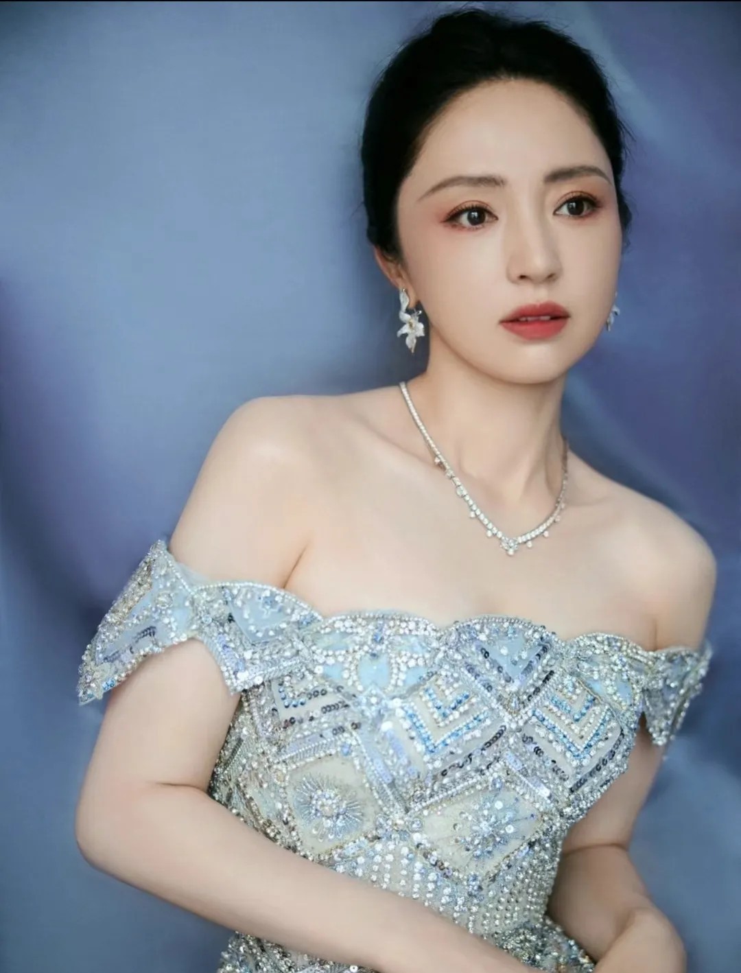 火了好几天，董璇终于露出真面目了！这几天热搜都是她二婚的事，没想到她真