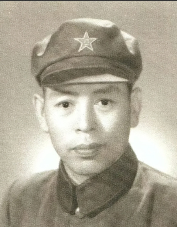 1932年，陈玉仁叛变，供出了潜伏在敌人内部的地下党员王世英，王世英察觉到异常后