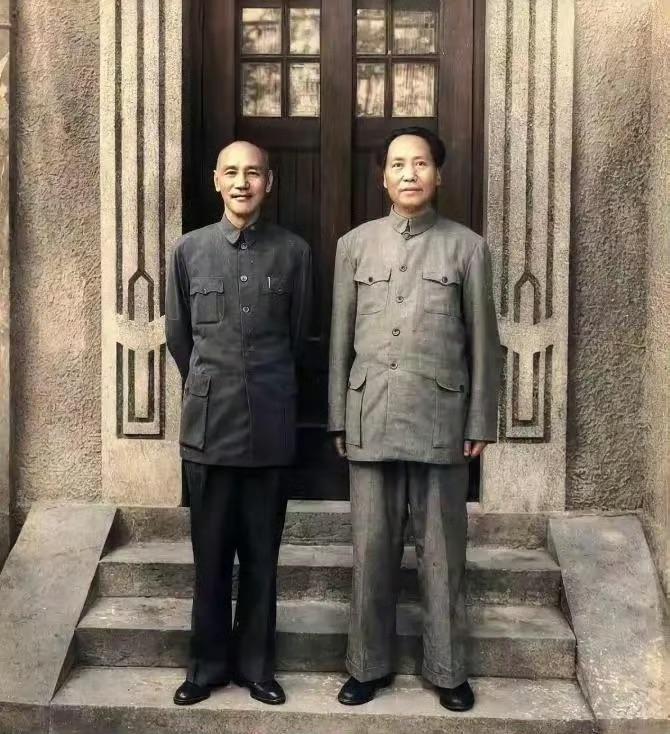 重读《道德经》突然从另一个维度看懂了毛泽东和蒋介石的成败，毛泽东行的是天道，而蒋