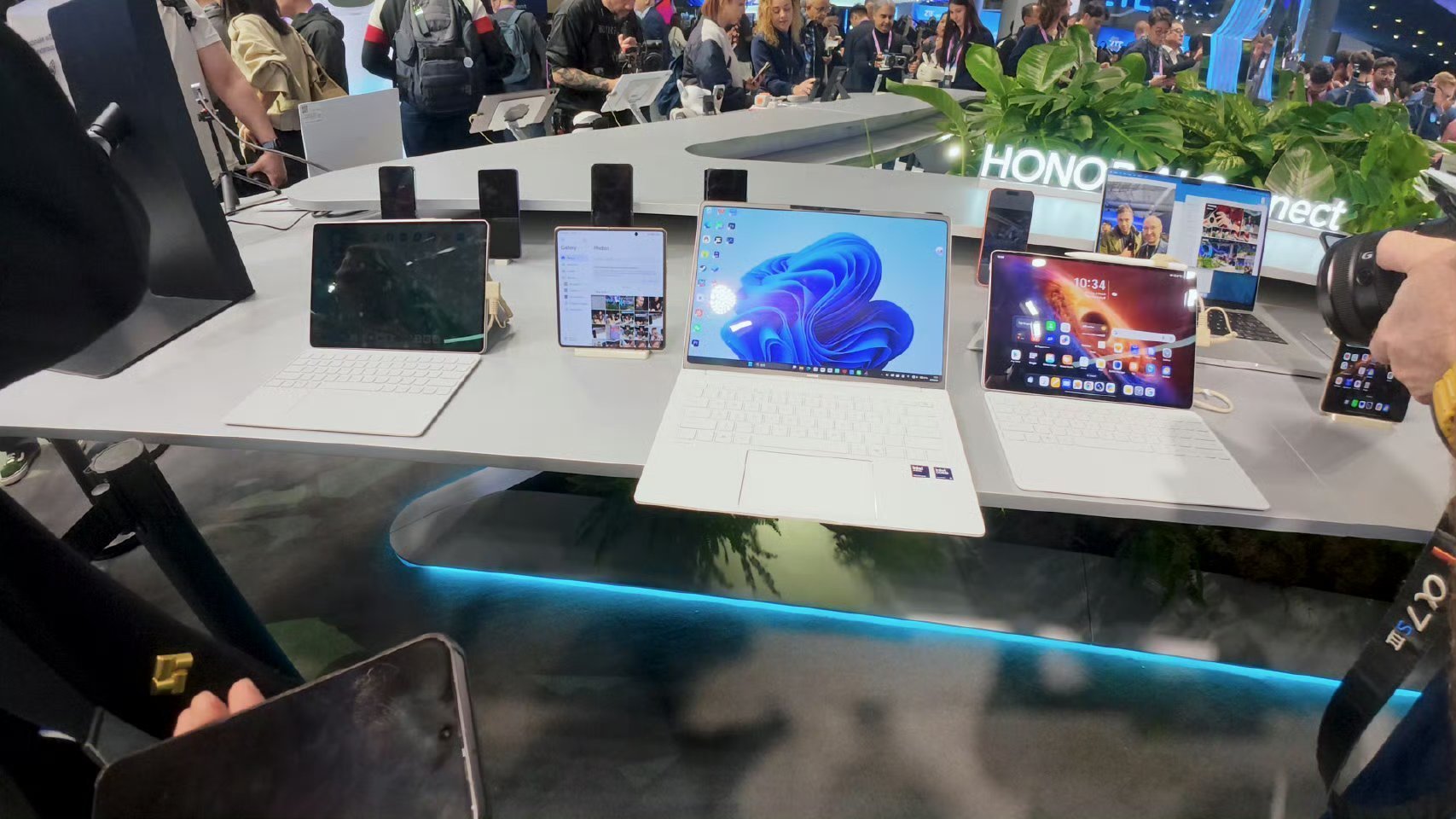 让外国人哇塞的笔记本哇，荣耀MagicBookPro14这续航表现不错啊，博