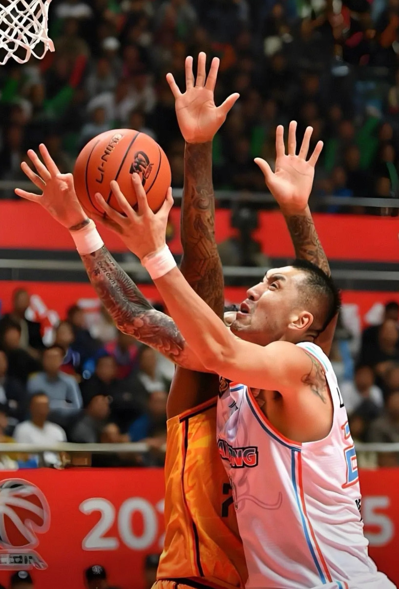 中国男篮不可能临阵换人！网传中国男篮与台北一战，在中锋位置上，要用陶汉林取代