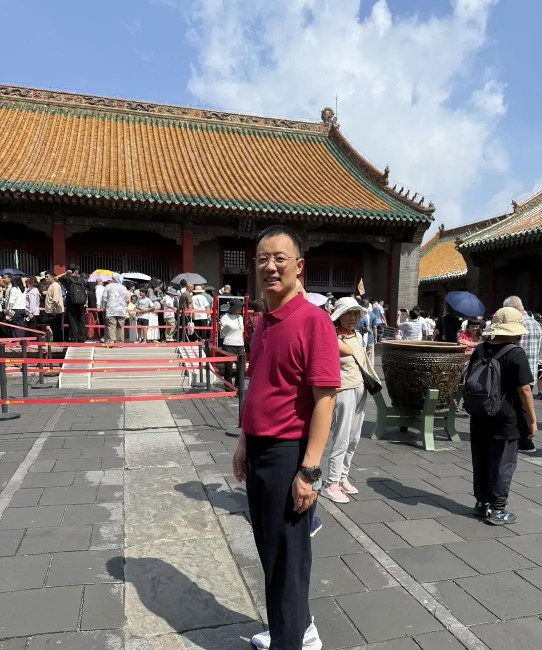 娶了个北大临床本博八年制的北京大医生当老婆，结果网上天天有人在评论区酸我：“人家