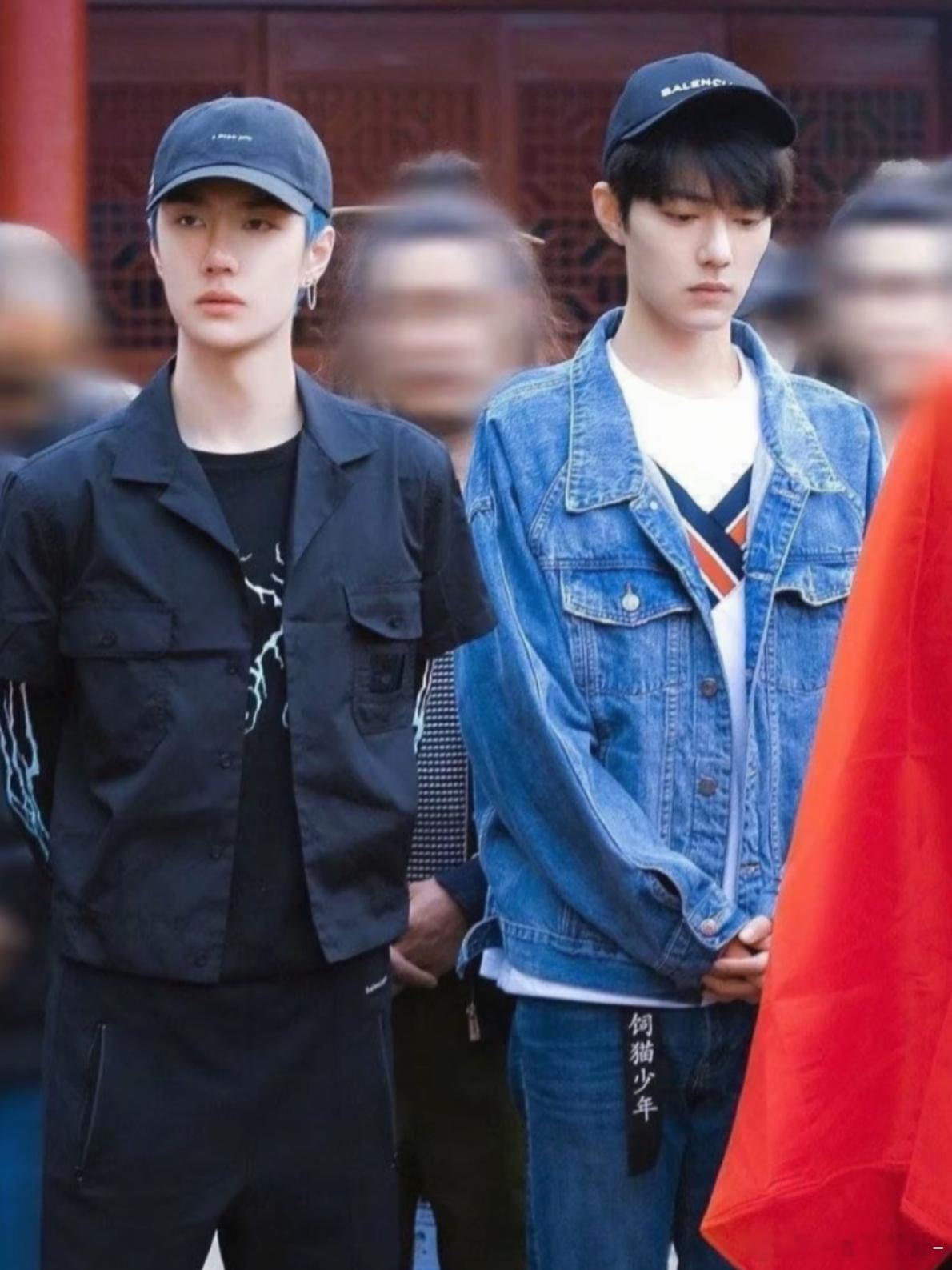 第一张照片不太敢亲密的肖战王一博🥺