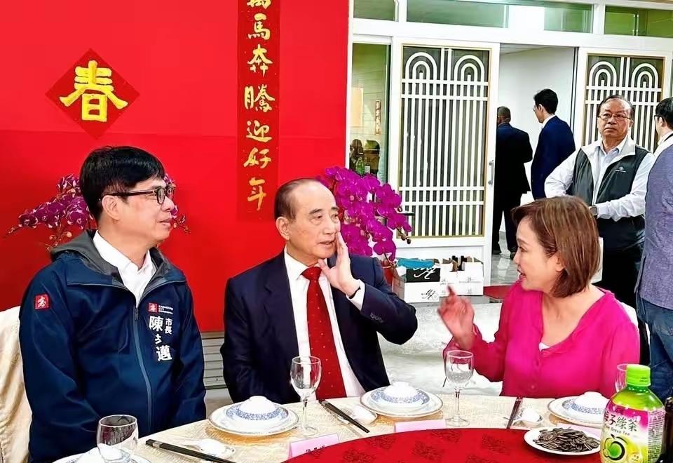 王金平在2025年和2026年各组织两场个人的宴请，他的真实目的是什么？前后看