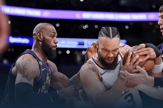 湖人坐镇主场迎战太阳，赛前湖人以51胜29负稳居西部第4，手握季后赛主场优势主动