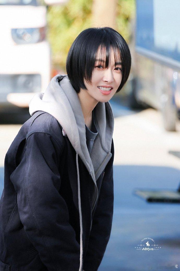 宋茜没有跨年行程谁懂啊！没有宋茜的跨年晚会，总觉得少了点惊艳名场面宋茜不参加跨年