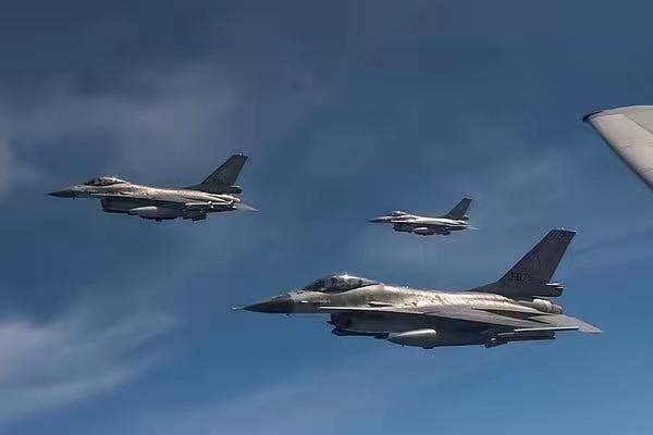 俄罗斯没想到，F-16战机越打越猛：损失4架，就击落3100多俄军目标。更大的坏