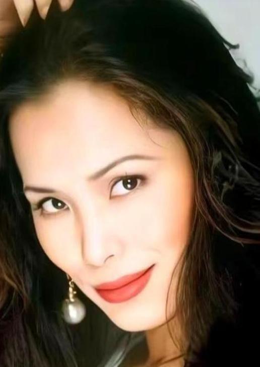 脸型角度拍摄，收到了很好的效果！