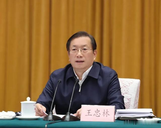 卸下省委一把手职务两个月后，进京上任的王忠林有了新消息7月30日，湖北省第十