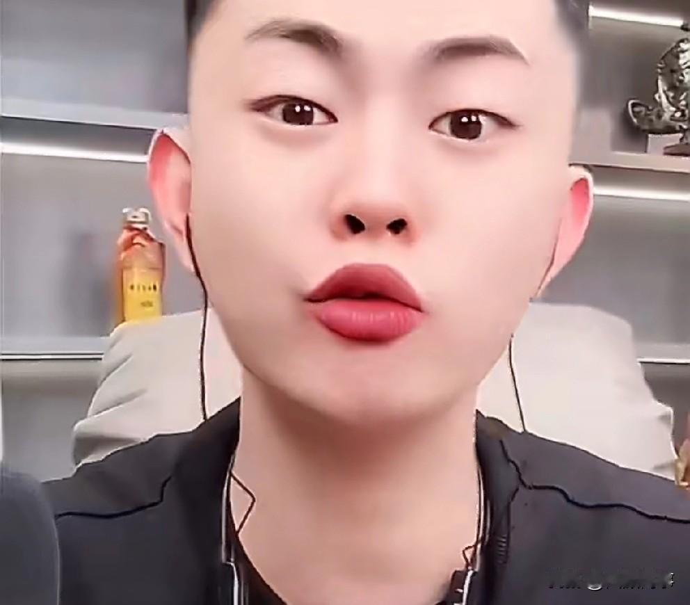 巴扎黑讲述刘二狗线下有多狂？比二驴人气都高！刘二狗穿着小