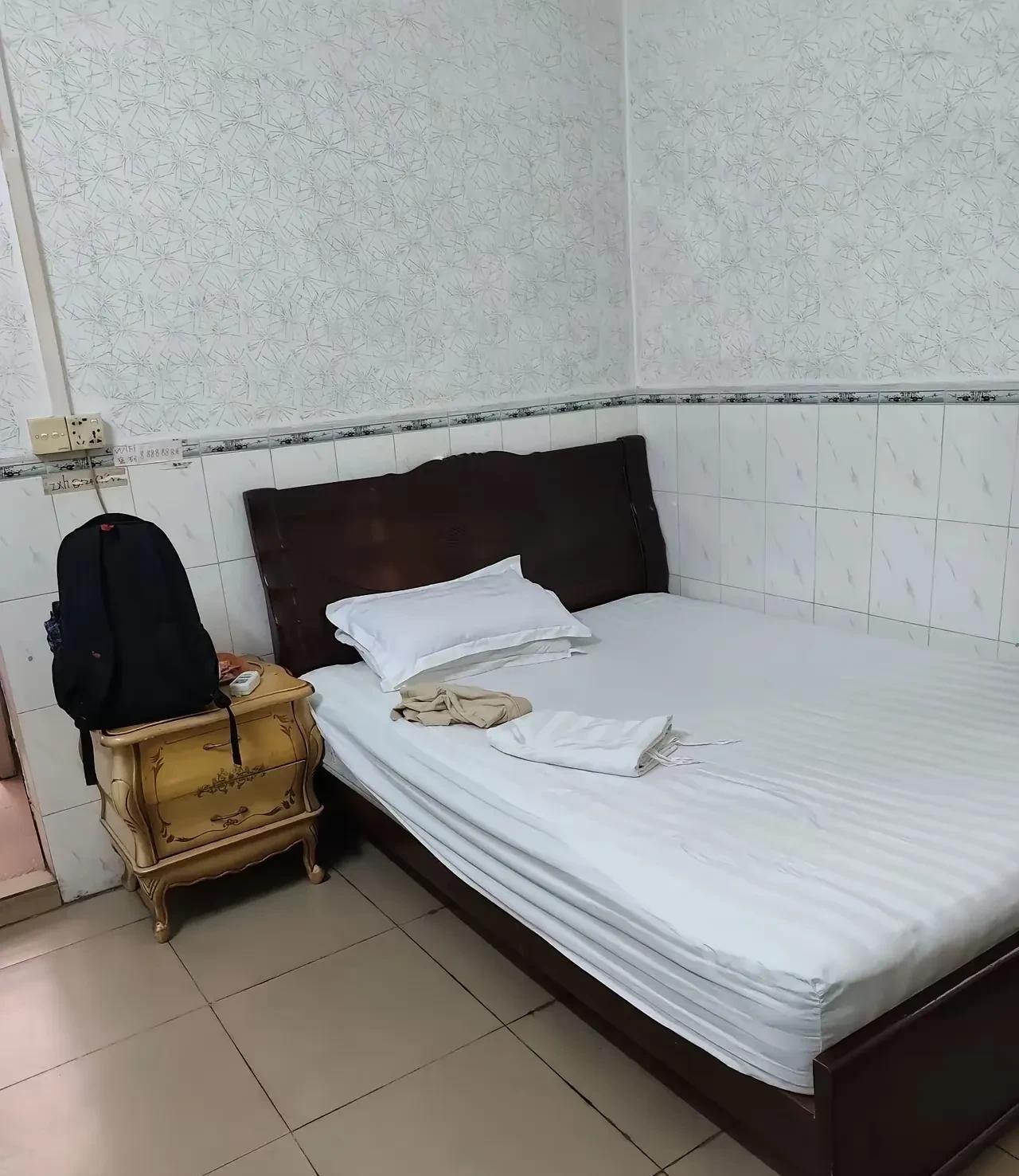作为一个在广东打工的我，我认为广东的住宿比其他省的都要贵，广东夏天要比其他南北方