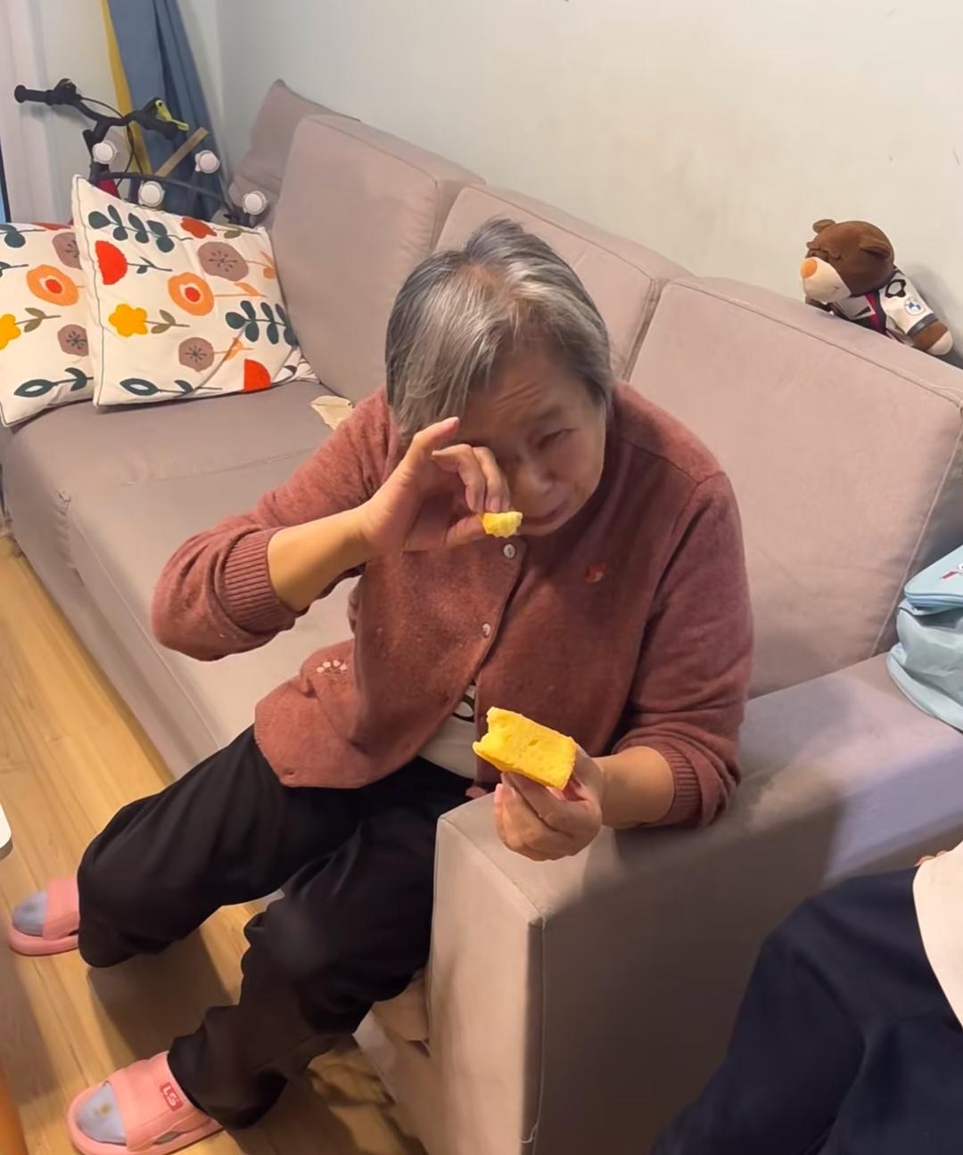 过完年大姑说，再也不会住表哥家了才短短的一年大姑又黄又瘦的我们都开玩笑大姑