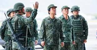 赖清德和民进党可以拒绝大陆惠台“大礼包”，就看台湾民众答不答应。台媒体人李艳秋警