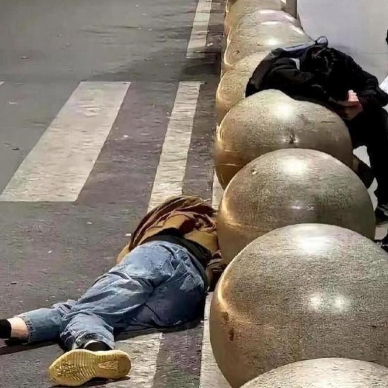 酒后一条消息，居然促成奇妙缘分！28岁小伙喝醉，给31岁女上司发消息：再扣